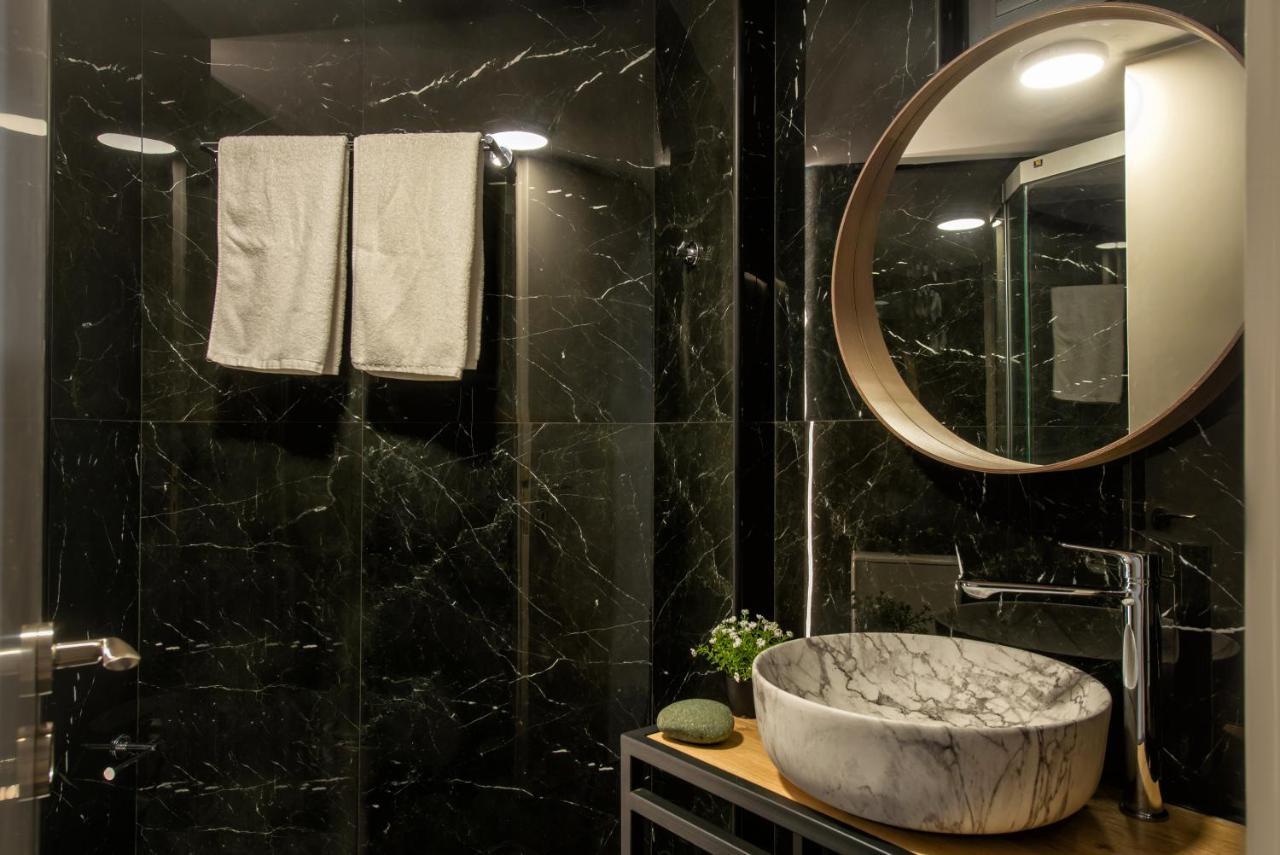 Archipelagos Apt In The Heart Of The City 이라클리온 외부 사진